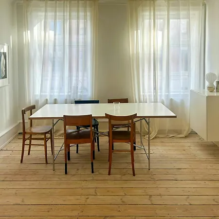 Apartman Overlooking The Lakes In